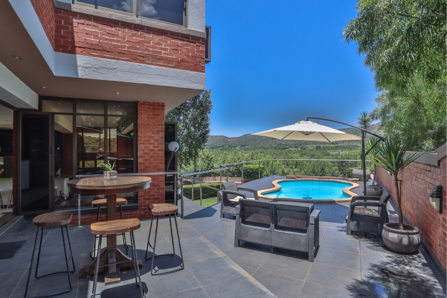 5 Bedroom Property for Sale in Xanadu Eco Park North West
